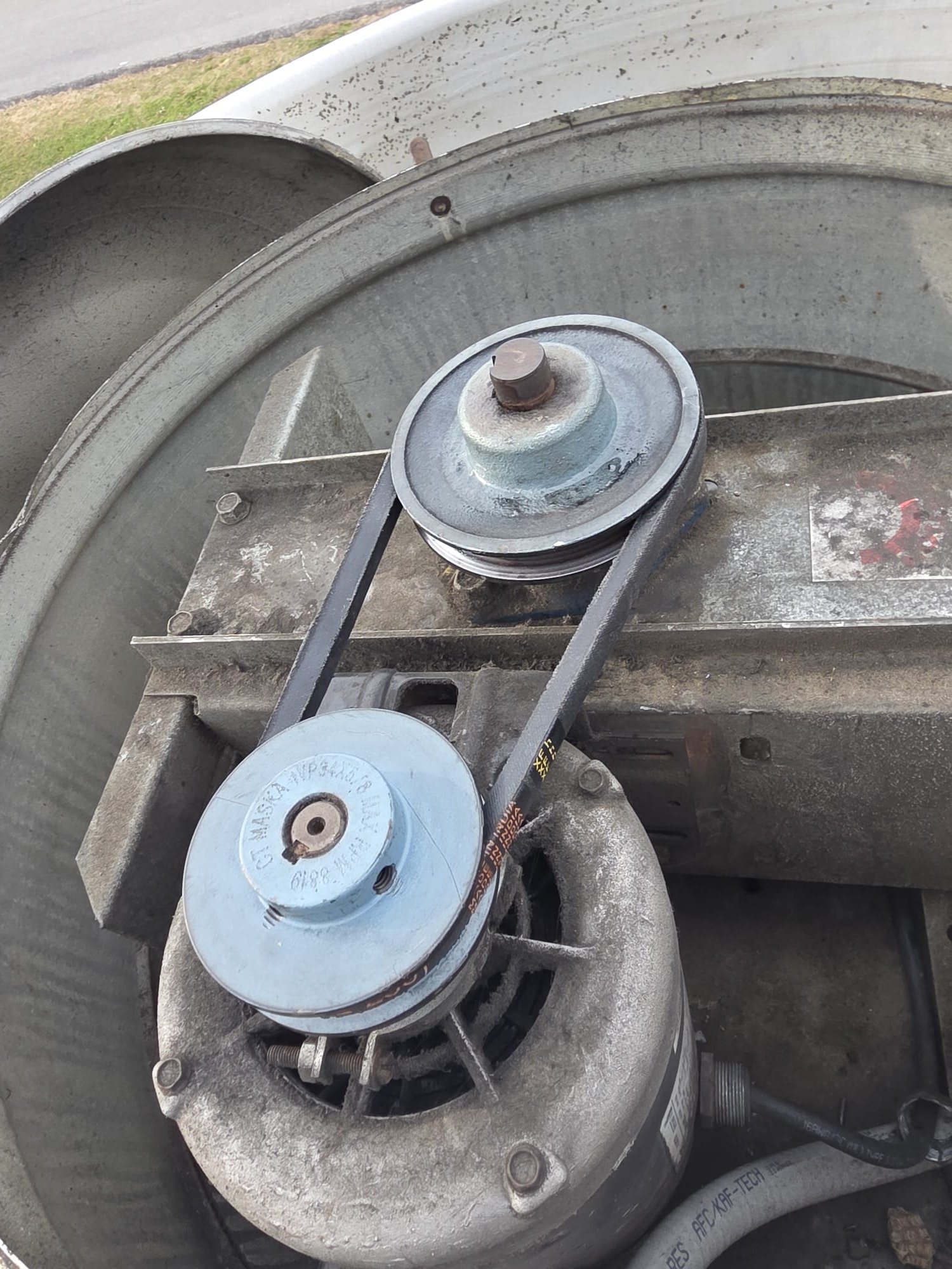 Belt and pulley system after professional adjustment.