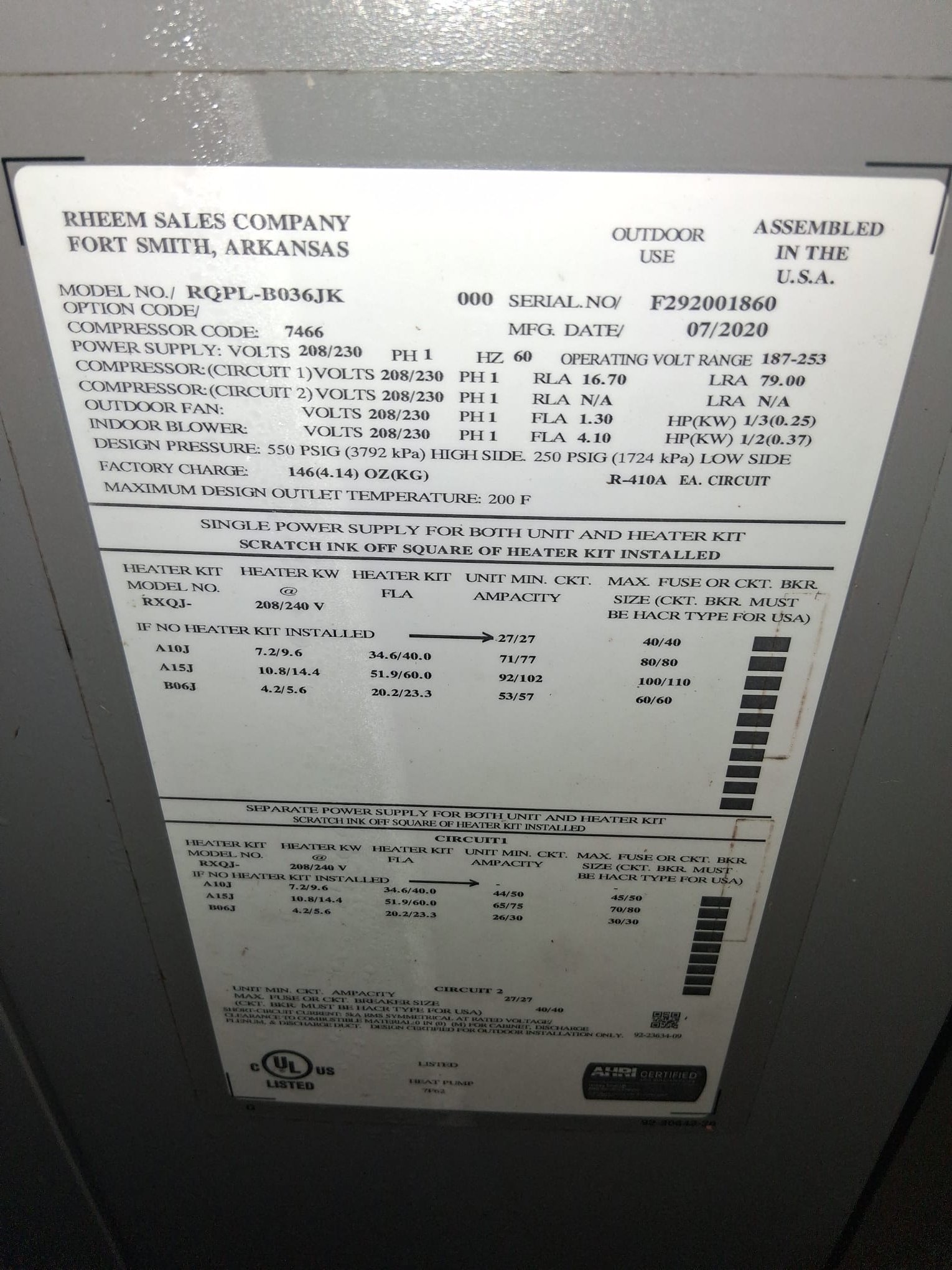 Equipment label that helps a technician match the right system information
